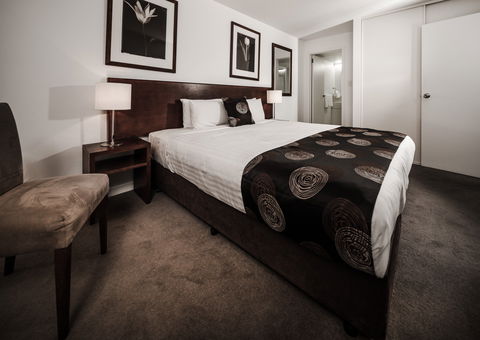 Salamanca Suites - VIC Tourism 0
