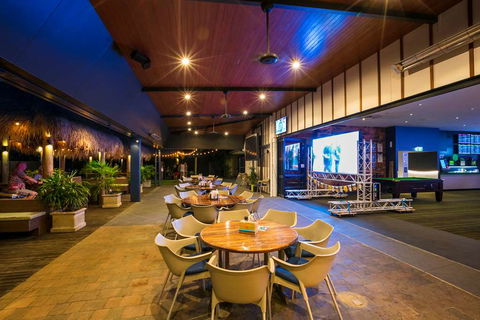 Kawana Waters Hotel By NightCap - VIC Tourism 0