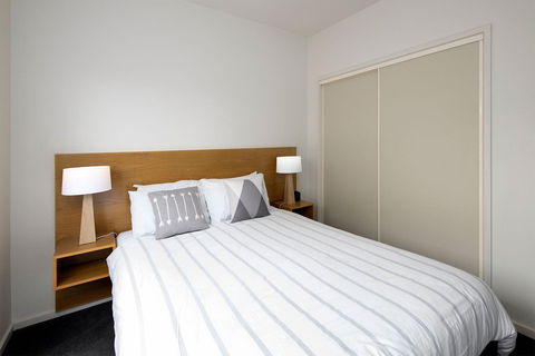 Lady Bay Resort - VIC Tourism 1