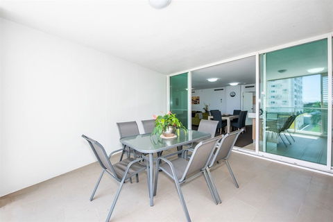 Lanai Riverside Apartments - VIC Tourism 0