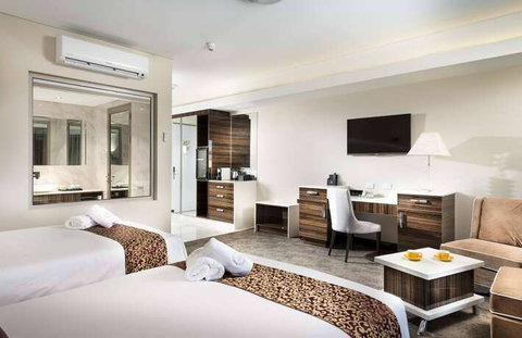 Swan River Hotel - VIC Tourism 3