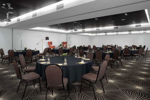 Atura Dandenong - VIC Tourism 8
