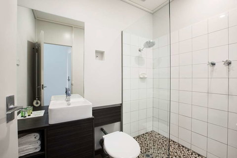 Nightcap at Sandringham Hotel - VIC Tourism 6