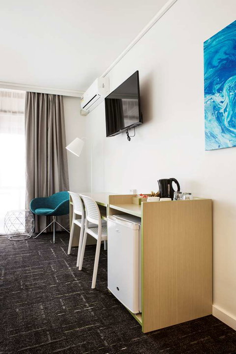 Nightcap at Sandringham Hotel - VIC Tourism 8