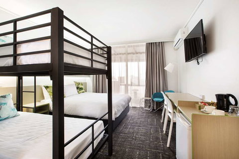 Nightcap at Sandringham Hotel - VIC Tourism 9