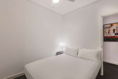 Adina Apartment Hotel Barrack Plaza - VIC Tourism 7