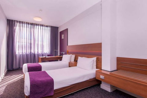 Quality Hotel Ambassador Perth - VIC Tourism 3