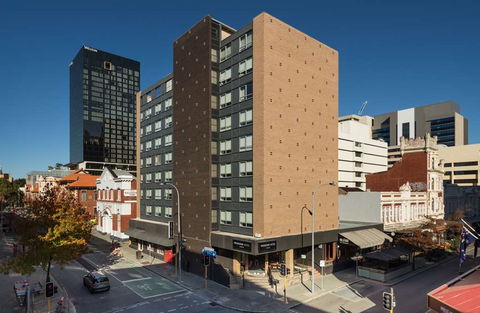 Pensione Hotel Perth - VIC Tourism 2