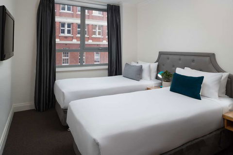 Pensione Hotel Perth - VIC Tourism 11