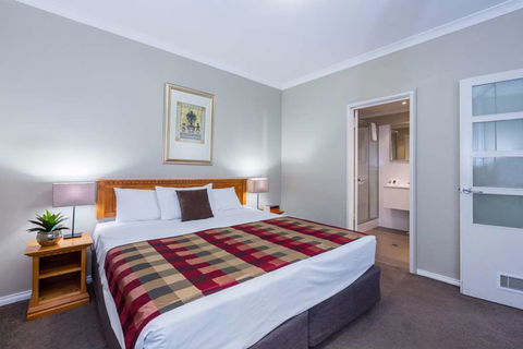 Mont Clare Boutique Apartments - VIC Tourism 6
