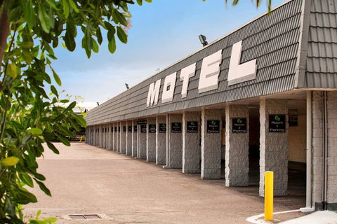 Dalrymple Motel - VIC Tourism 0