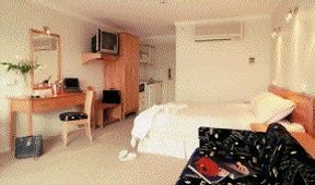 Astor Metropole & Apartment - VIC Tourism 0