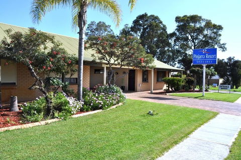 Pinjarra Resort - VIC Tourism 1