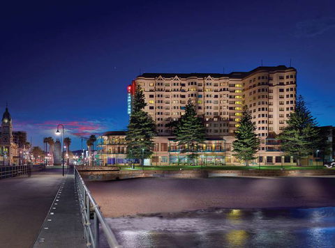 Stamford Grand Adelaide - VIC Tourism 0