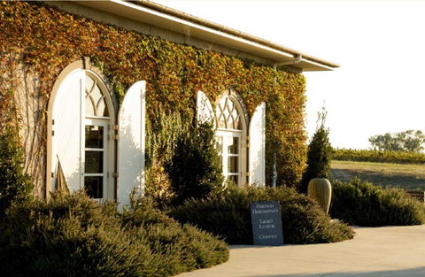 Victoria House Motor Inn - VIC Tourism 1