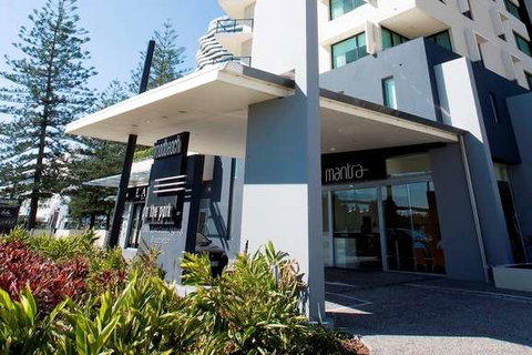 Mantra Broadbeach on the Park - VIC Tourism 0