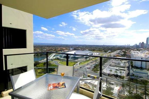 Mantra Broadbeach on the Park - VIC Tourism 1