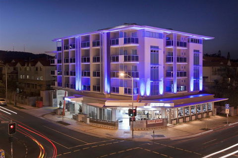 Jephson Hotel - VIC Tourism 0