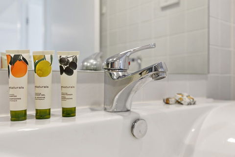 Astra Apartments Parramatta - VIC Tourism 1