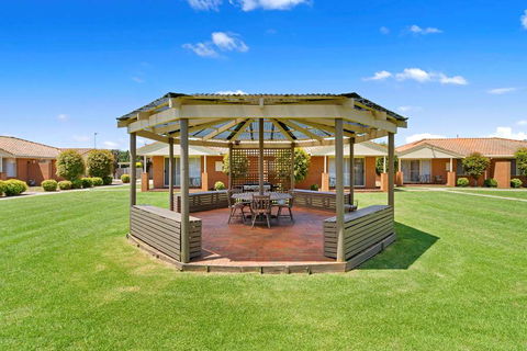 Comfort Inn & Suites King Avenue - VIC Tourism 2