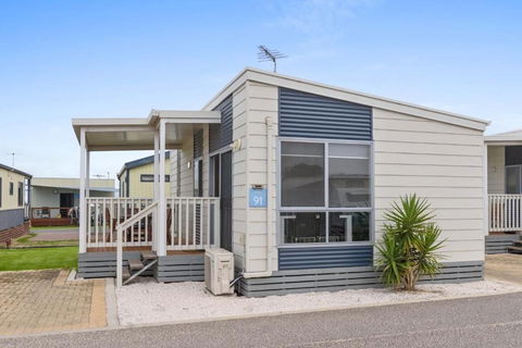 Discovery Parks Adelaide Beachfront - VIC Tourism 2