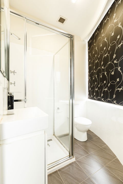 Airport Hotel Sydney - VIC Tourism 4