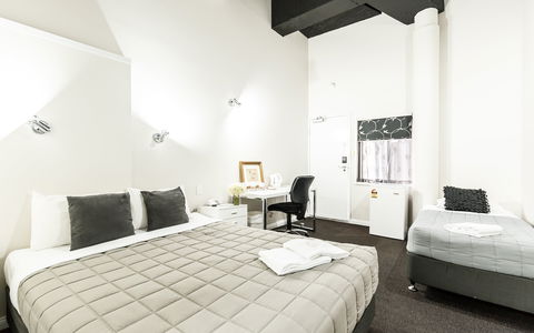 Airport Hotel Sydney - VIC Tourism 5