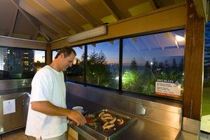 Gemini Court Holiday Apartments - VIC Tourism 8