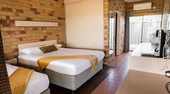 Abacus Motel Mount Isa - VIC Tourism 5