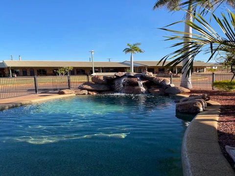 Abacus Motel Mount Isa - VIC Tourism 7