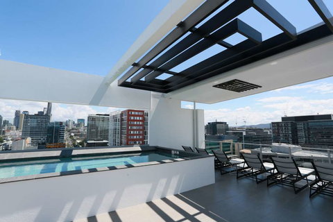 Alex Perry Hotel and Apartments - VIC Tourism 17