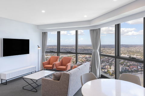 Meriton Suites Adelaide Street, Brisbane - VIC Tourism 2