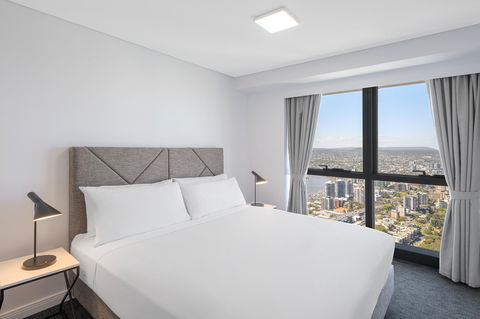 Meriton Suites Adelaide Street, Brisbane - VIC Tourism 3