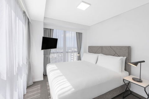 Meriton Suites Adelaide Street, Brisbane - VIC Tourism 12