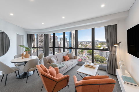 Meriton Suites Adelaide Street, Brisbane - VIC Tourism 14