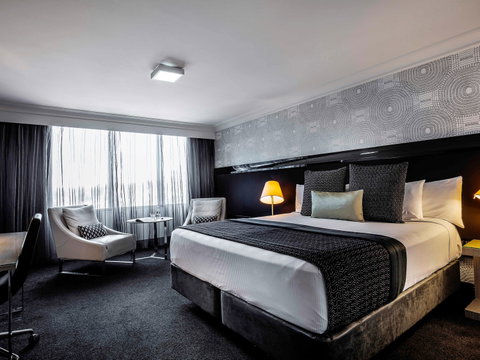 Pullman Brisbane King George Square - VIC Tourism 3