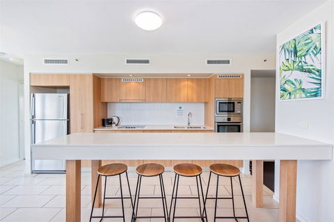 Lanai Riverside Apartments - VIC Tourism 6