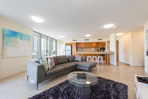 Lanai Riverside Apartments - VIC Tourism 7