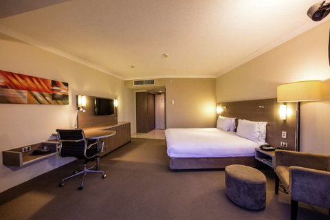 DoubleTree by Hilton Cairns - VIC Tourism 8