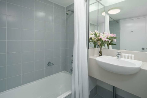 Rydges Esplanade Resort Cairns - VIC Tourism 4