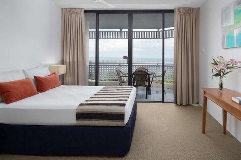 Rydges Esplanade Resort Cairns - VIC Tourism 5