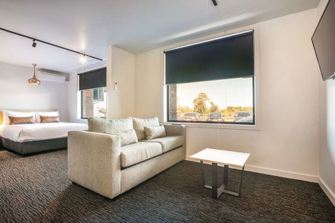 Cheeky Squire Hotel by Nightcap - VIC Tourism 2