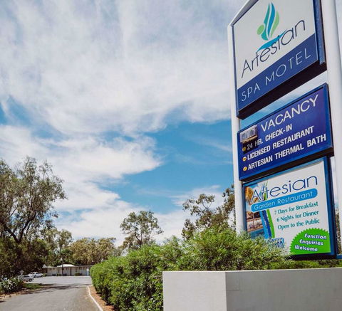Artesian Spa Motor Inn - VIC Tourism 0
