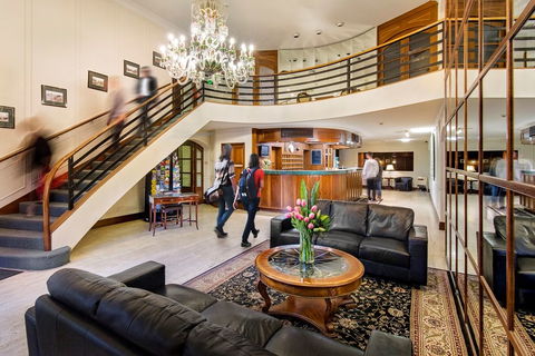Adelaide Inn - VIC Tourism 1