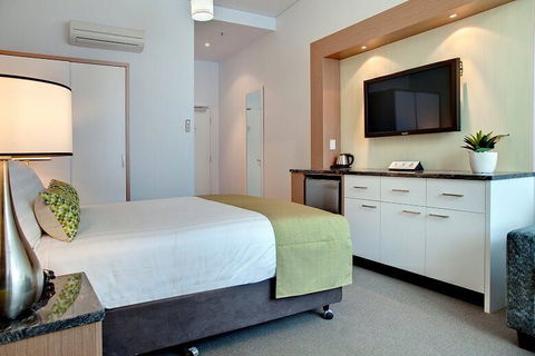 Walkers Arms Hotel - VIC Tourism 1