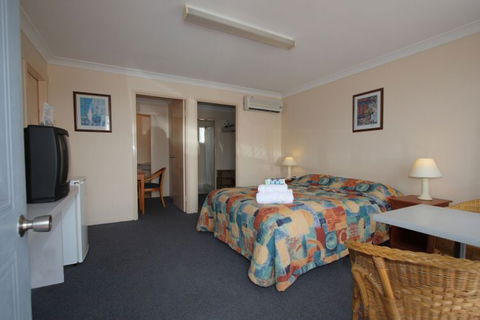 Alexander Motel & Peppercorn Restaurant - VIC Tourism 0