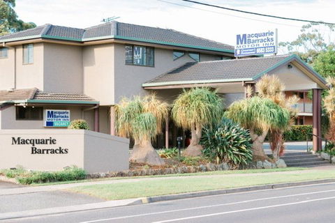 Macquarie Barracks Inn - VIC Tourism 0