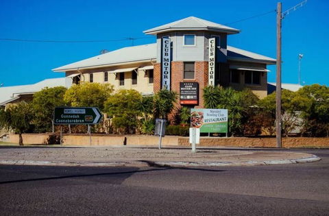MAS Country Club Motor Inn - VIC Tourism 0
