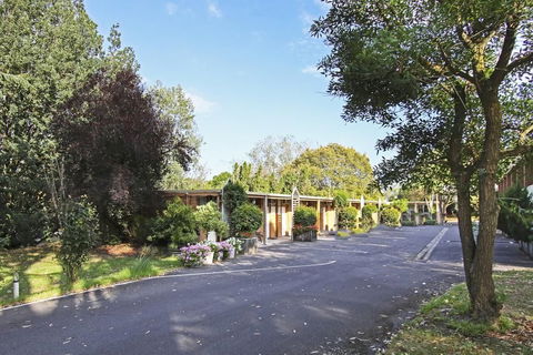 Moe Parklands Motel - VIC Tourism 0