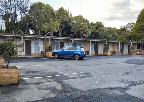 Moe Parklands Motel - VIC Tourism 1